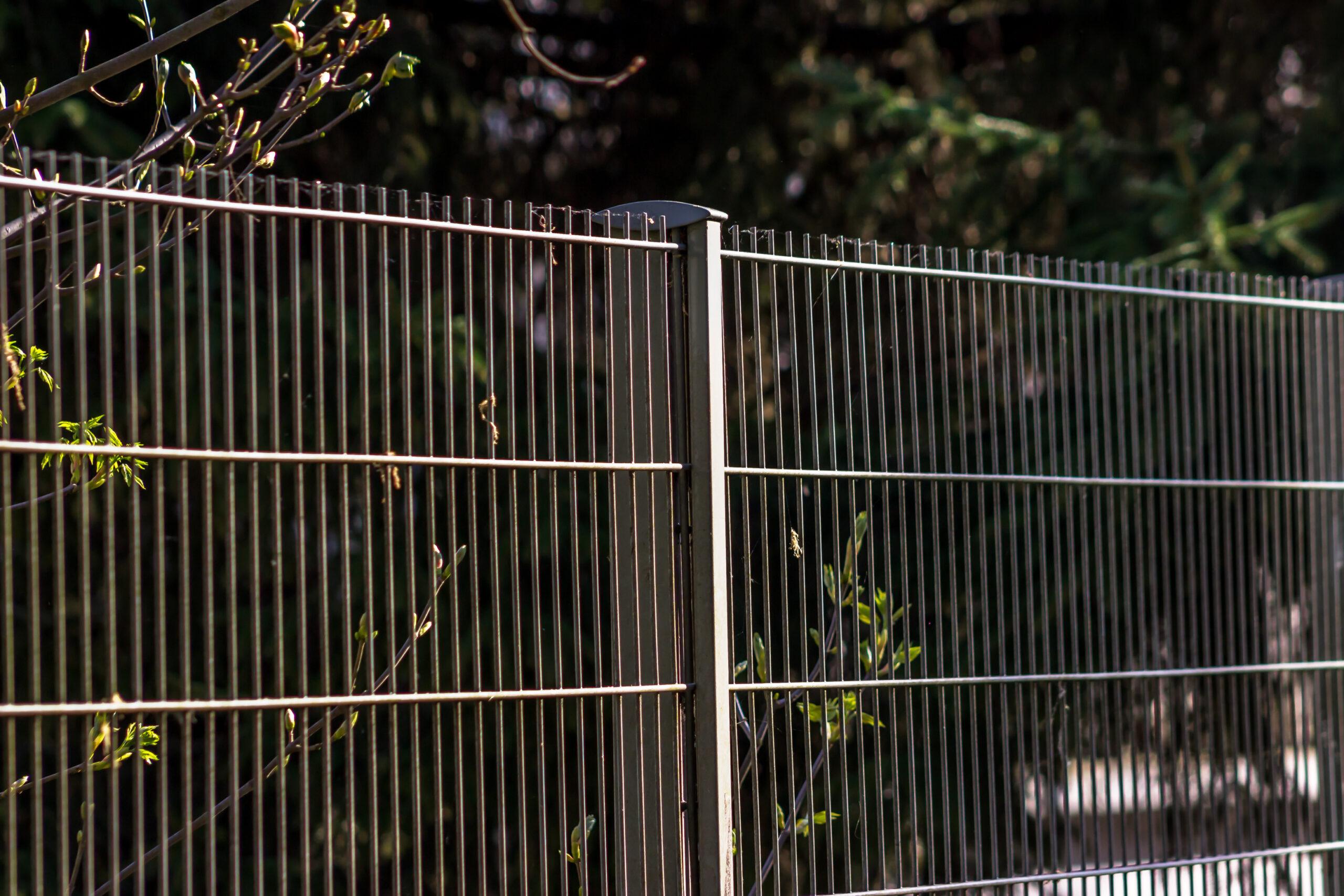 Grating Fence