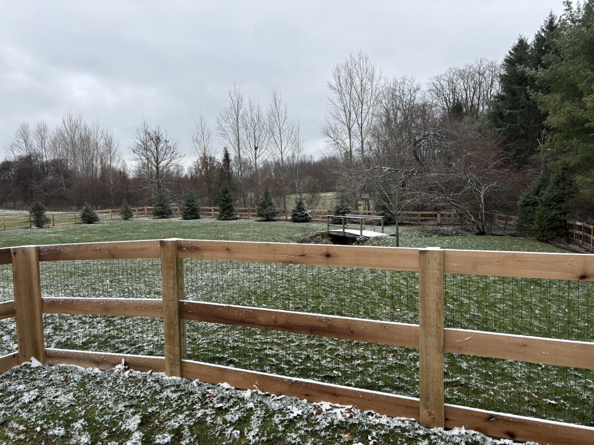 Seasonal Fence Maintenance Tips to Extend the Life of Your Fence in Ohio’s Climate